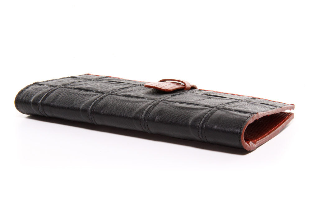 TRAVEL WALLET FIRE & HIDE | BLACK RED