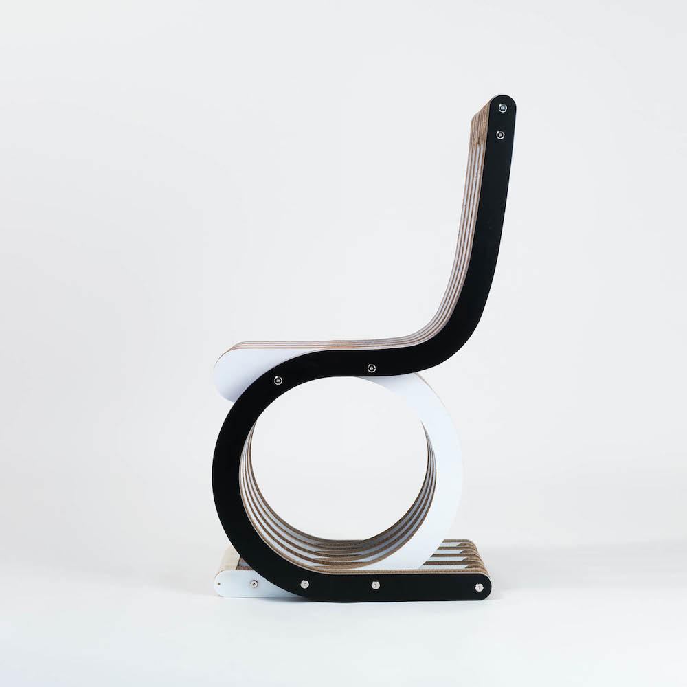 PREZZO SU RICHIESTA - Twist Chair - sedia in cartone e legno laccato