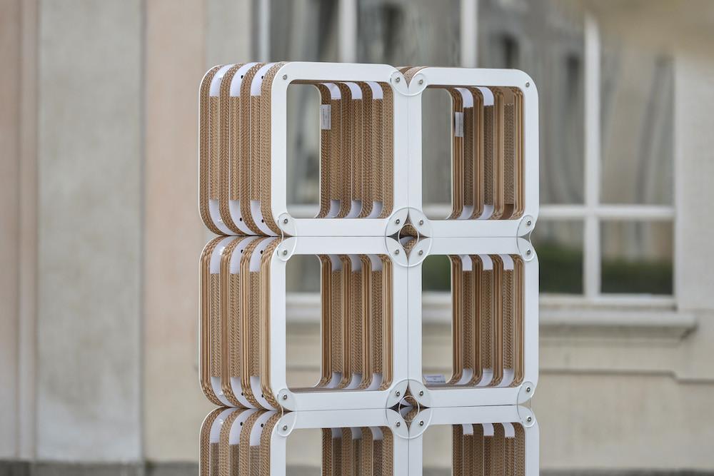PREZZO SU RICHIESTA - More Light - libreria cartone e legno laccato bianco