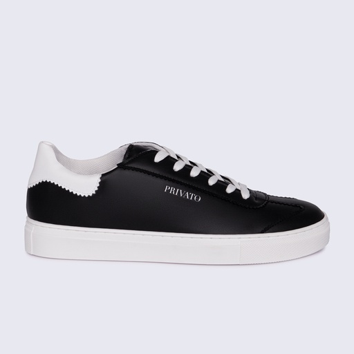 Sneakers uomo realizzate da rifiuti di plastica riciclata