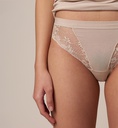 Slip in tessuto naturale e pizzo biodegradabile  | Conchiglia